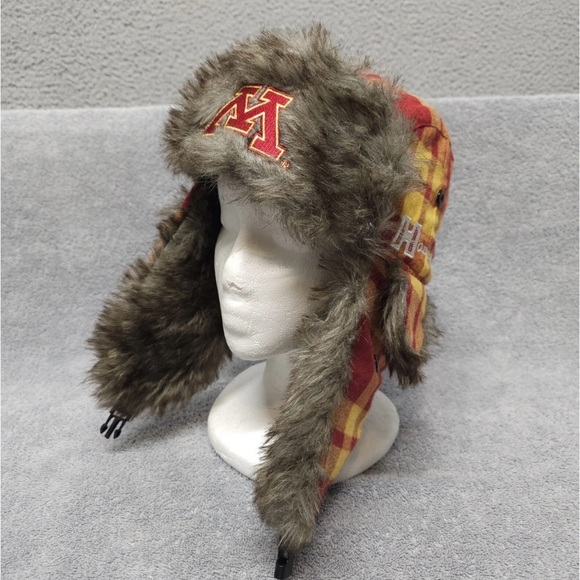 Minnesota Gophers Trapper Hat Winter Cap Maroon Yellow Plaid Ear Flaps Faux Fur - Picture 1 of 8